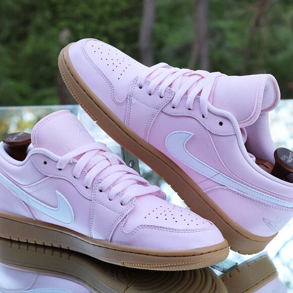 Air Jordan 1 Low Arctic Pink Gum - Picture 8 of 13